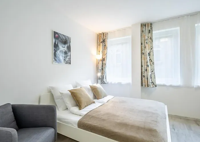Convenient 2-room 公寓 *