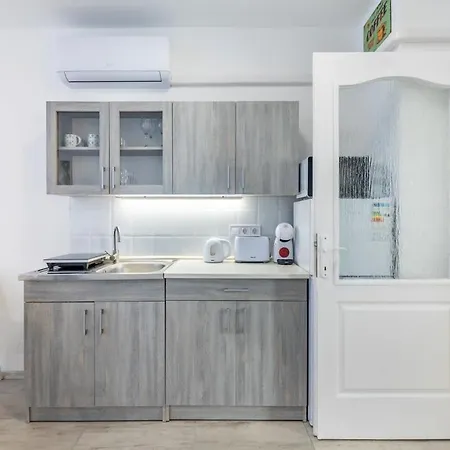 Convenient 2-room Lägenhet Budapest